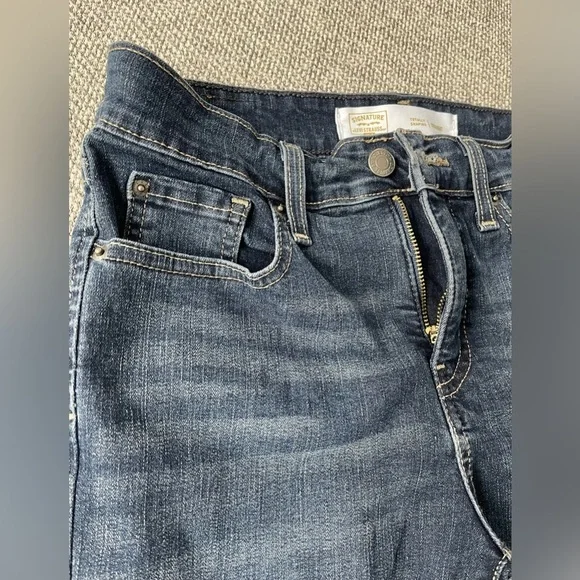 Levis Signature Midrise Bootcut Jeans Dark Indigo W26 - Picture 10 of 14